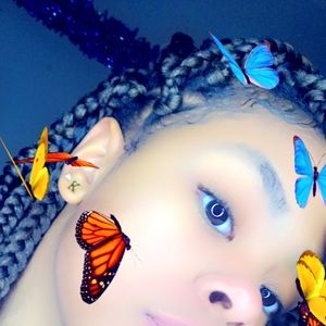 Meet your Posher, M̴o̴r̴a̴♥️